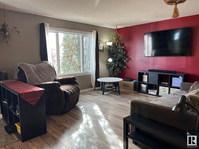 10914 105 Av, House detached with 3 bedrooms, 1 bathrooms and null parking in Westlock AB | Image 5