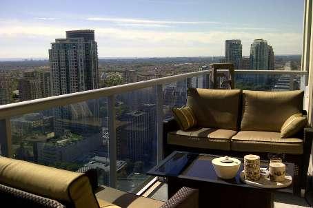 lph3 - 70 Absolute Ave, Condo with 3 bedrooms, 2 bathrooms and 1 parking in Mississauga ON | Image 8