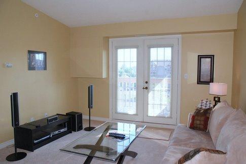 404 - 4003 Kilmer Dr, Condo with 1 bedrooms, 1 bathrooms and null parking in Burlington ON | Image 2