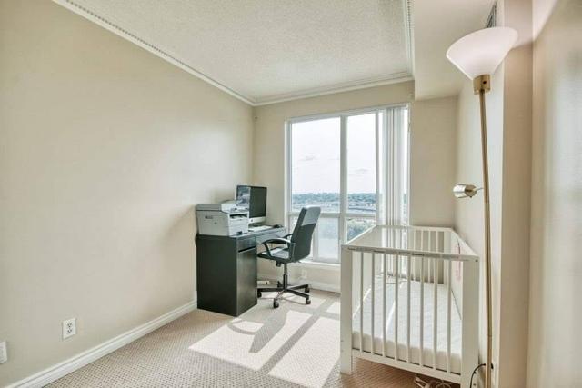 1106 - 18 Lee Centre Dr, Condo with 3 bedrooms, 2 bathrooms and 2 parking in Toronto ON | Image 5