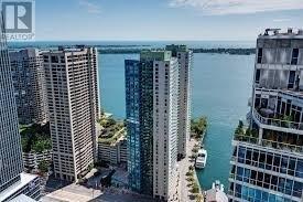 5502 - 10 York St, Condo with 2 bedrooms, 2 bathrooms and 1 parking in Toronto ON | Image 2