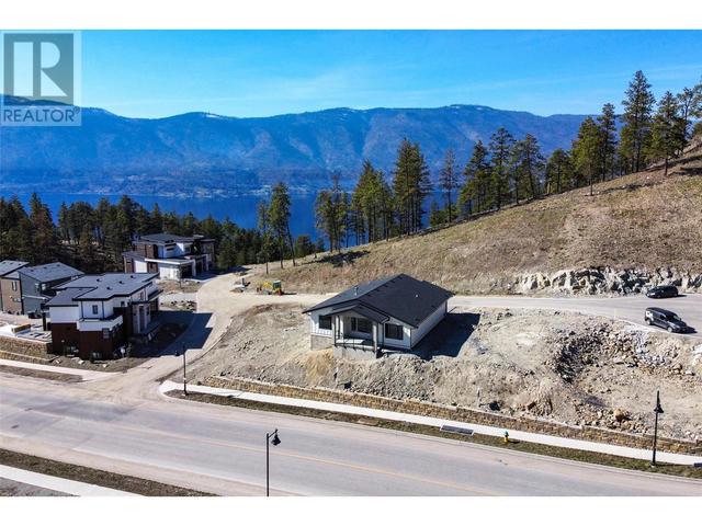 3438 Hilltown Close, House detached with 3 bedrooms, 3 bathrooms and 4 parking in Kelowna BC | Image 37