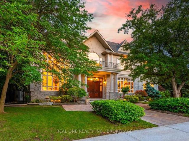 15 Royal Oak Dr, House detached with 5 bedrooms, 7 bathrooms and 10 parking in Toronto ON | Image 28