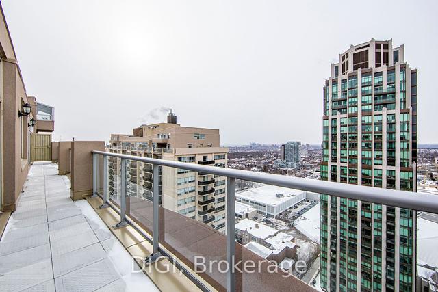 ph24 - 400 Walmer Rd, Condo with 2 bedrooms, 2 bathrooms and 2 parking in Toronto ON | Image 22