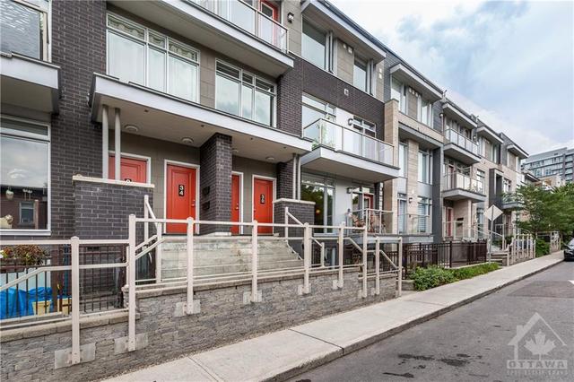 38 Holmwood Avenue, Condo with 2 bedrooms, 3 bathrooms and 1 parking in Ottawa ON | Image 1