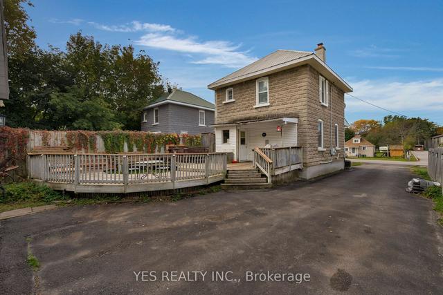 412 Regent St, House detached with 2 bedrooms, 2 bathrooms and 7 parking in Orillia ON | Image 22