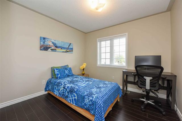7401 Magistrate Terr, House attached with 3 bedrooms, 4 bathrooms and 4 parking in Mississauga ON | Image 24
