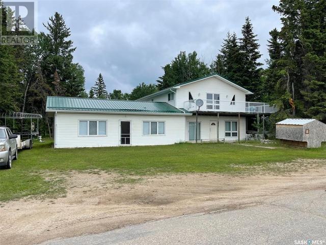 209 Pine Street, House detached with 5 bedrooms, 5 bathrooms and null parking in Chitek Lake SK | Image 1
