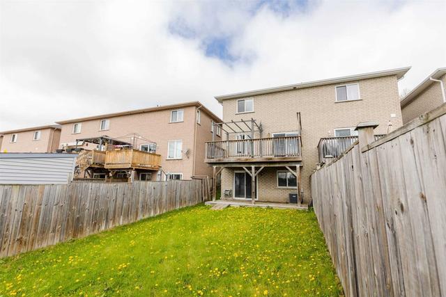 165 Southwinds Cres, House attached with 3 bedrooms, 2 bathrooms and 5 parking in Midland ON | Image 4