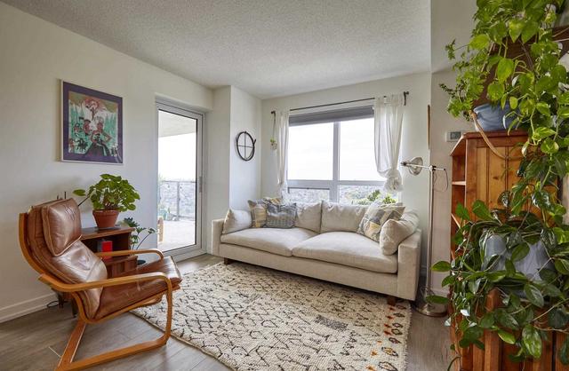 2609 - 1410 Dupont St, Condo with 2 bedrooms, 2 bathrooms and 0 parking in Toronto ON | Image 2