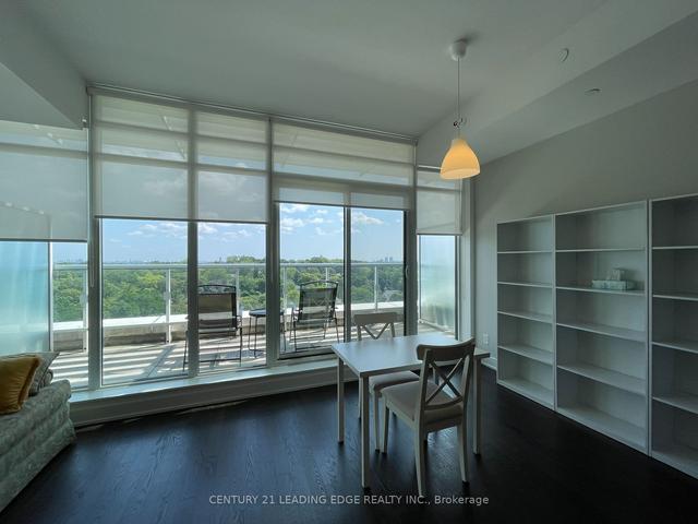 1111 - 3018 Yonge St, Condo with 1 bedrooms, 1 bathrooms and 1 parking in Toronto ON | Image 2