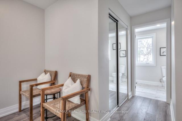 32 Hirondelle Pl, House detached with 4 bedrooms, 3 bathrooms and 3 parking in Toronto ON | Image 10