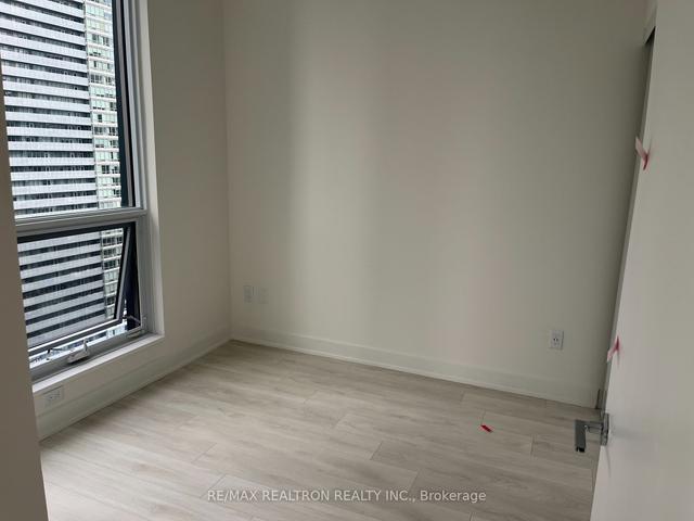 2713 - 35 Mercer St, Condo with 2 bedrooms, 2 bathrooms and 0 parking in Toronto ON | Image 10