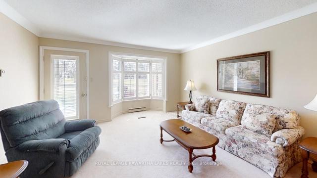 7 - 90 Parklawn Blvd, Townhouse with 2 bedrooms, 2 bathrooms and 2 parking in Brock ON | Image 6