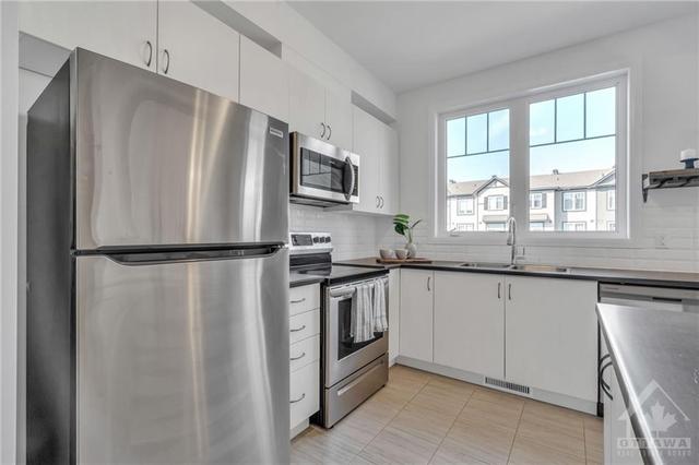 504 Clemency Crescent, Townhouse with 2 bedrooms, 2 bathrooms and 2 parking in Ottawa ON | Image 7