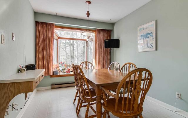 15 Artinger Crt, House detached with 3 bedrooms, 3 bathrooms and 8 parking in Toronto ON | Image 6