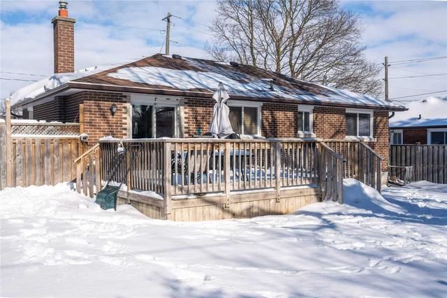 36 Freeman Ave, House detached with 2 bedrooms, 1 bathrooms and 3 parking in Guelph ON | Image 25