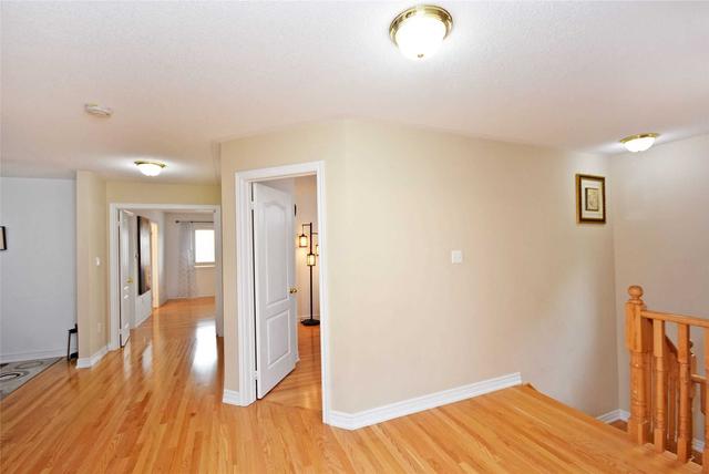 68 Young Dr, House detached with 4 bedrooms, 4 bathrooms and 6 parking in Brampton ON | Image 21