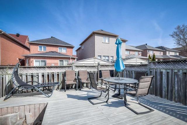 77 Ruby Cres, House attached with 3 bedrooms, 3 bathrooms and 4 parking in Richmond Hill ON | Image 32