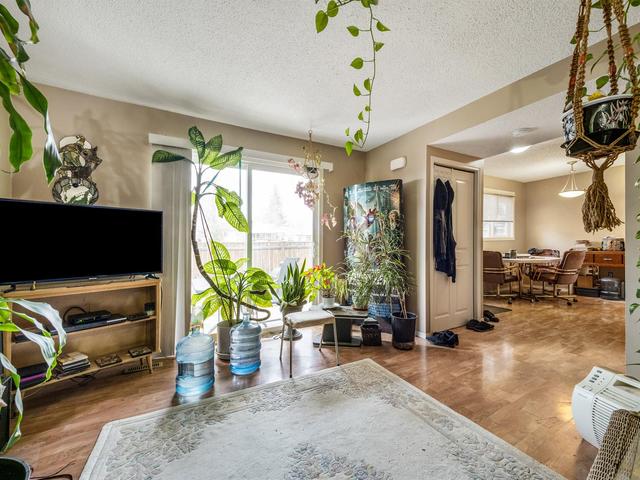 11 - 1915 18 Avenue N, Home with 3 bedrooms, 1 bathrooms and 2 parking in Lethbridge AB | Image 17