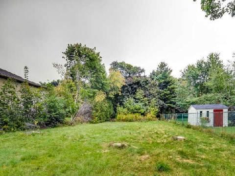 63 Reidmount Ave, House detached with 3 bedrooms, 1 bathrooms and 3 parking in Toronto ON | Image 12