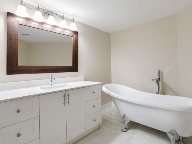 906 - 10 Kenneth Ave, Condo with 2 bedrooms, 2 bathrooms and 1 parking in Toronto ON | Image 17
