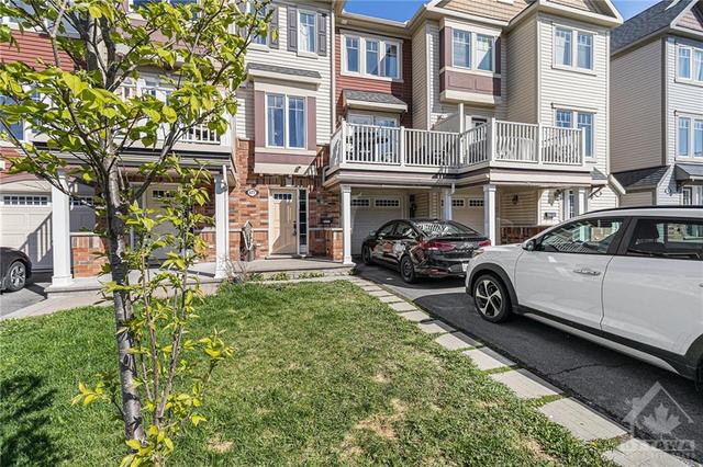 477 Meadowhawk Crescent, Townhouse with 2 bedrooms, 2 bathrooms and 3 parking in Ottawa ON | Image 3