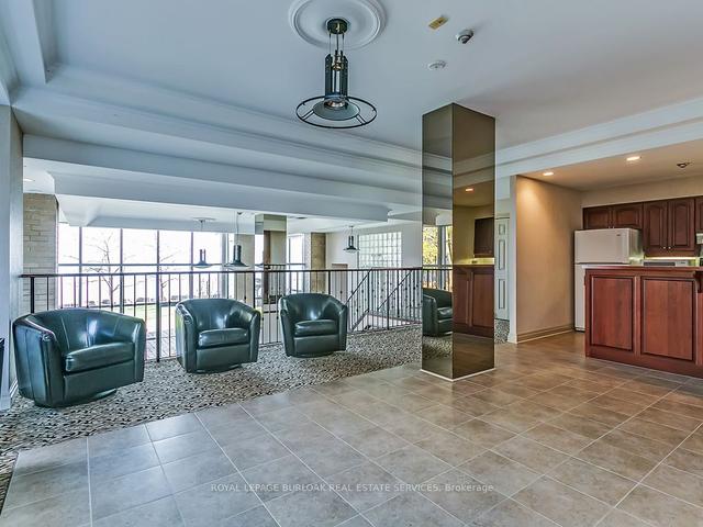 303 - 2190 Lakeshore Rd, Condo with 2 bedrooms, 2 bathrooms and 1 parking in Burlington ON | Image 26