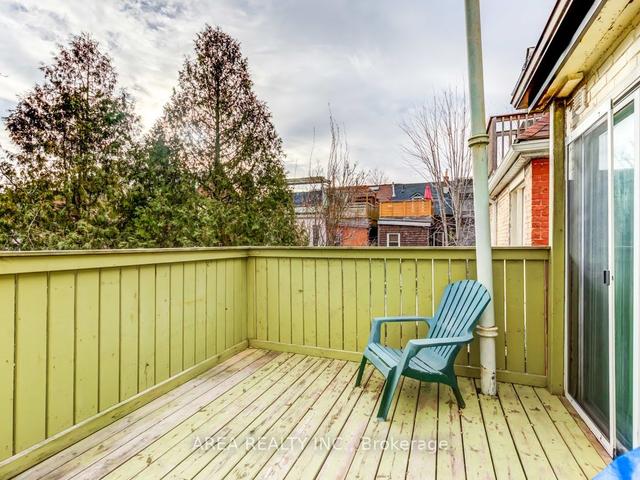 upper - 11 Salisbury Ave, House attached with 2 bedrooms, 1 bathrooms and 0 parking in Toronto ON | Image 3