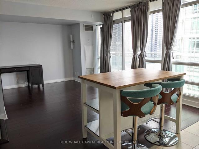 1001 - 381 Front St W, Condo with 1 bedrooms, 1 bathrooms and 0 parking in Toronto ON | Image 11