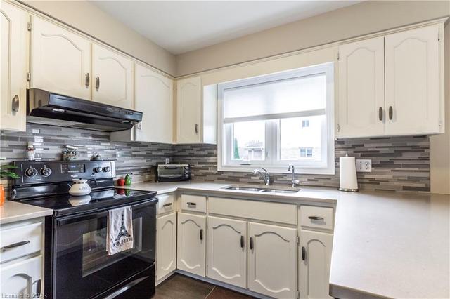 124 Pheasant Run Drive, House detached with 2 bedrooms, 3 bathrooms and 3 parking in Guelph ON | Image 13