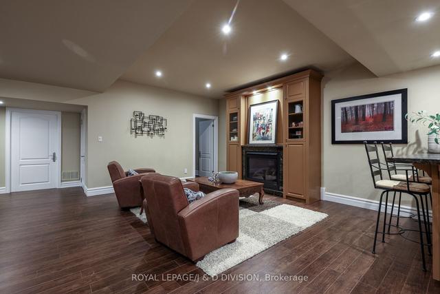 82 Munro Blvd, House detached with 5 bedrooms, 6 bathrooms and 6 parking in Toronto ON | Image 25
