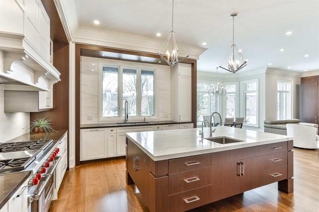 7 Masters Rd, House detached with 5 bedrooms, 9 bathrooms and 2 parking in Toronto ON | Image 5