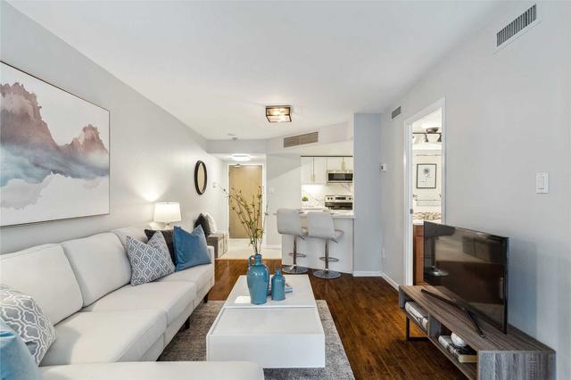 605 - 1001 Bay St, Condo with 1 bedrooms, 1 bathrooms and 0 parking in Toronto ON | Image 8