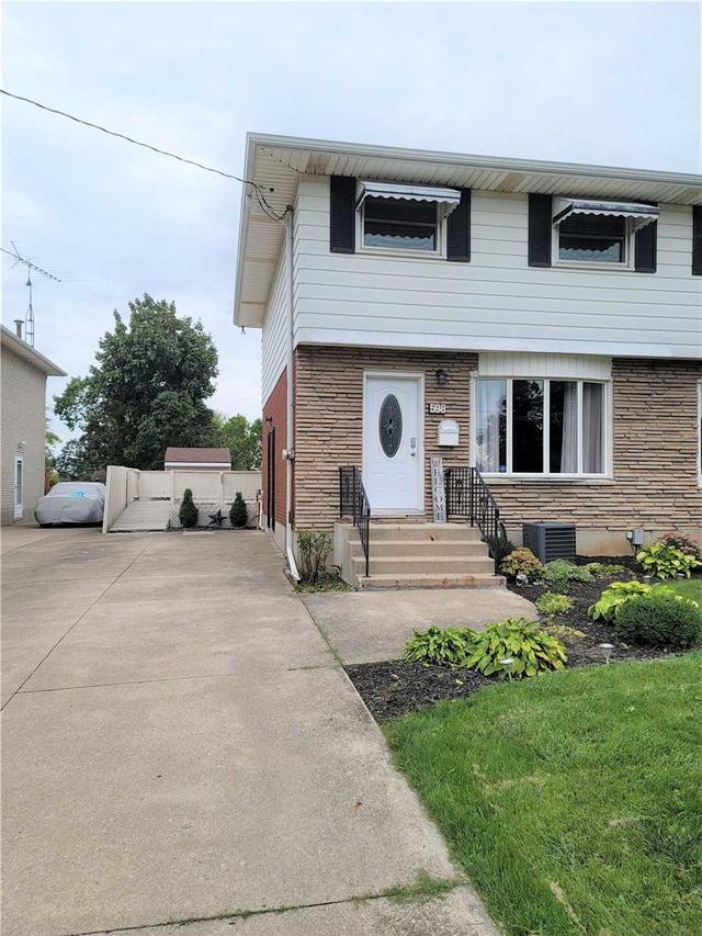 598 Bunting Rd, House semidetached with 3 bedrooms, 3 bathrooms and 2 parking in St. Catharines ON | Image 1