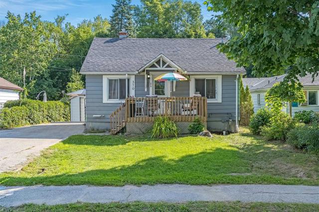 370 Gill St, House detached with 2 bedrooms, 1 bathrooms and 3 parking in Orillia ON | Card Image