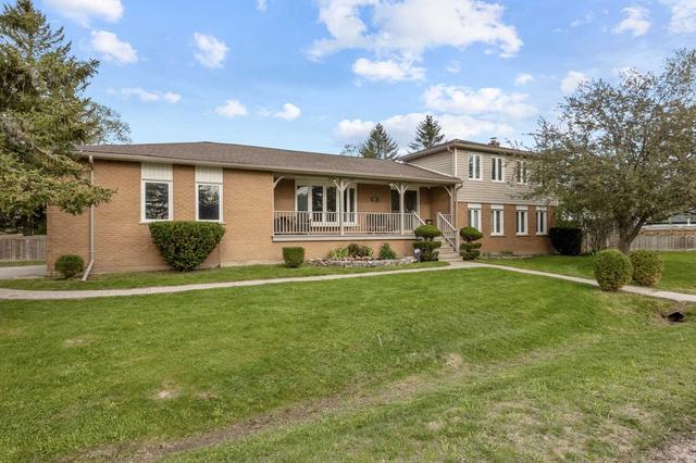 13 Castle Gate, House detached with 4 bedrooms, 3 bathrooms and 12 parking in Whitchurch Stouffville ON | Image 1