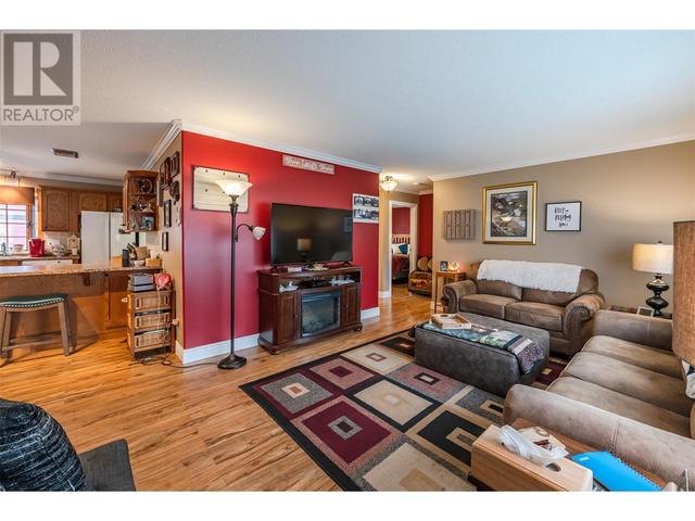 605 11th Avenue, House detached with 2 bedrooms, 1 bathrooms and 2 parking in Keremeos BC | Image 16