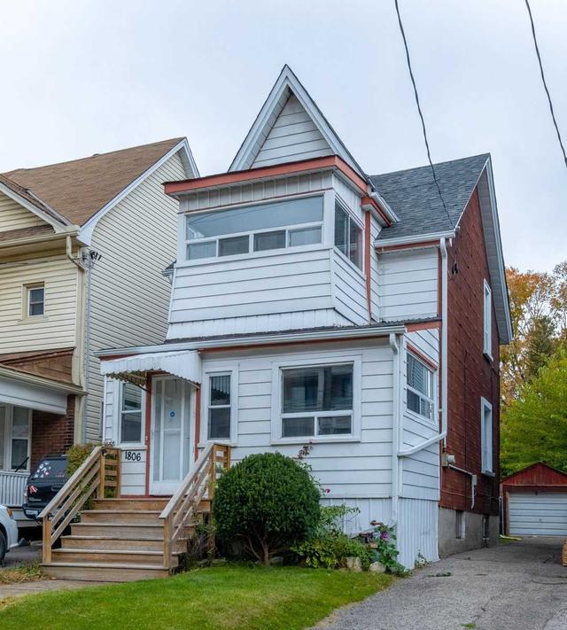 1806 Queen St E, House detached with 3 bedrooms, 2 bathrooms and 2 parking in Toronto ON | Image 24