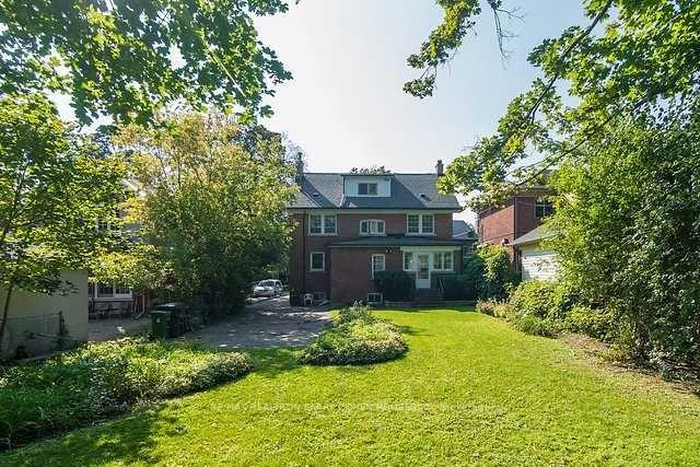 122 Alexandra Blvd N, House detached with 6 bedrooms, 4 bathrooms and 4 parking in Toronto ON | Image 3