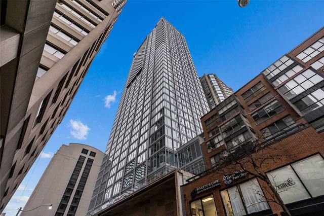 2702 - 200 Cumberland St, Condo with 2 bedrooms, 3 bathrooms and 1 parking in Toronto ON | Image 22