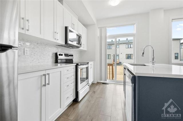 648 Hamsa Street, Townhouse with 3 bedrooms, 4 bathrooms and 3 parking in Ottawa ON | Image 25
