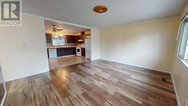 9212 90 Street, House detached with 5 bedrooms, 2 bathrooms and null parking in Fort St. John BC | Image 3