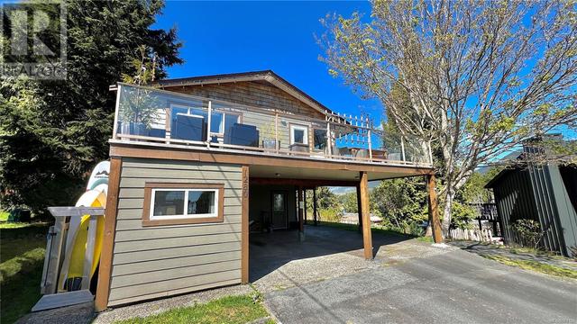 1280 Rupert Rd, House detached with 5 bedrooms, 3 bathrooms and 3 parking in Ucluelet BC | Image 3