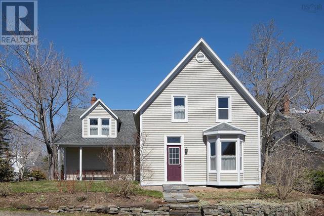 66 Central Street, House detached with 3 bedrooms, 2 bathrooms and null parking in Chester NS | Image 2
