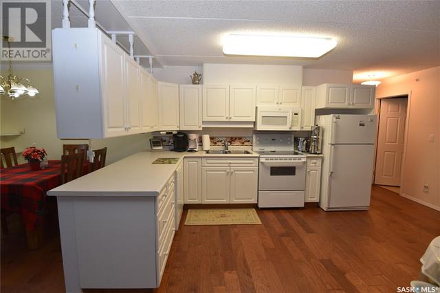 308 - 220 1st Street E, Condo with 2 bedrooms, 2 bathrooms and null parking in Nipawin SK | Image 4