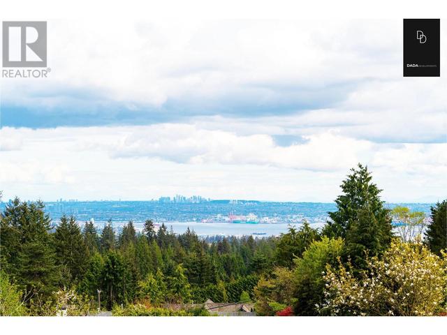 705 St. Andrews Road, House detached with 1 bedrooms, 3 bathrooms and null parking in West Vancouver BC | Image 8