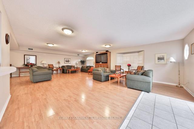 b406 - 216 Plains Rd W, Condo with 1 bedrooms, 1 bathrooms and 1 parking in Burlington ON | Image 25