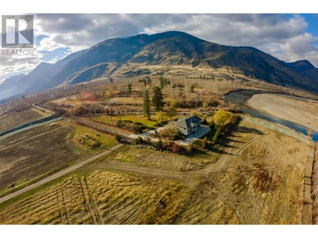 186 Chopaka Road, Home with 6 bedrooms, 4 bathrooms and 2 parking in Okanagan Similkameen B BC | Image 4