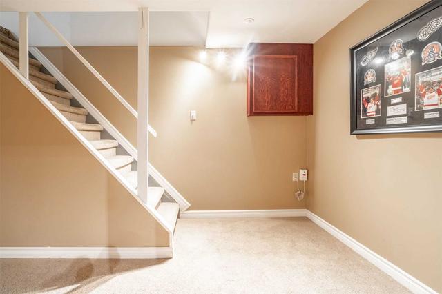 6336 Edenwood Dr, House detached with 3 bedrooms, 4 bathrooms and 4 parking in Mississauga ON | Image 25
